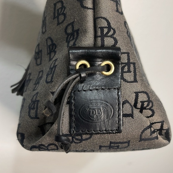 Dooney & Bourke Vintage Signature Tassel Tote Black/Grey No Callouts Looks new - Picture 6 of 10